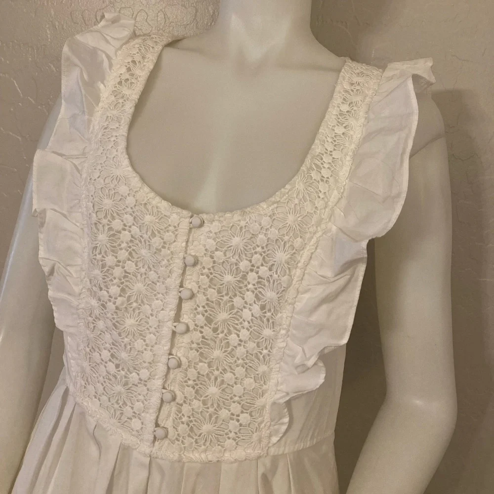 Free People Women Half Moon Crochet Ruffle Embroidered Dress In White Sz Large